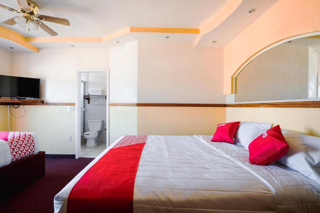 Oyo Hotel Cocobeach, Энсенада Экстерьер фото