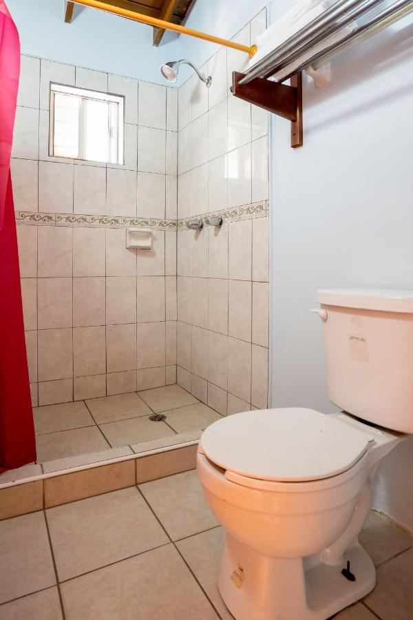 Oyo Hotel Cocobeach, Энсенада Экстерьер фото