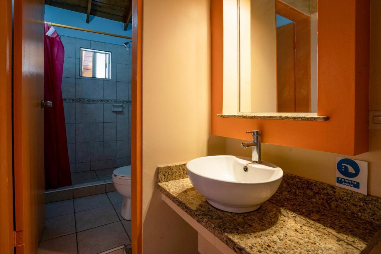 Oyo Hotel Cocobeach, Энсенада Экстерьер фото