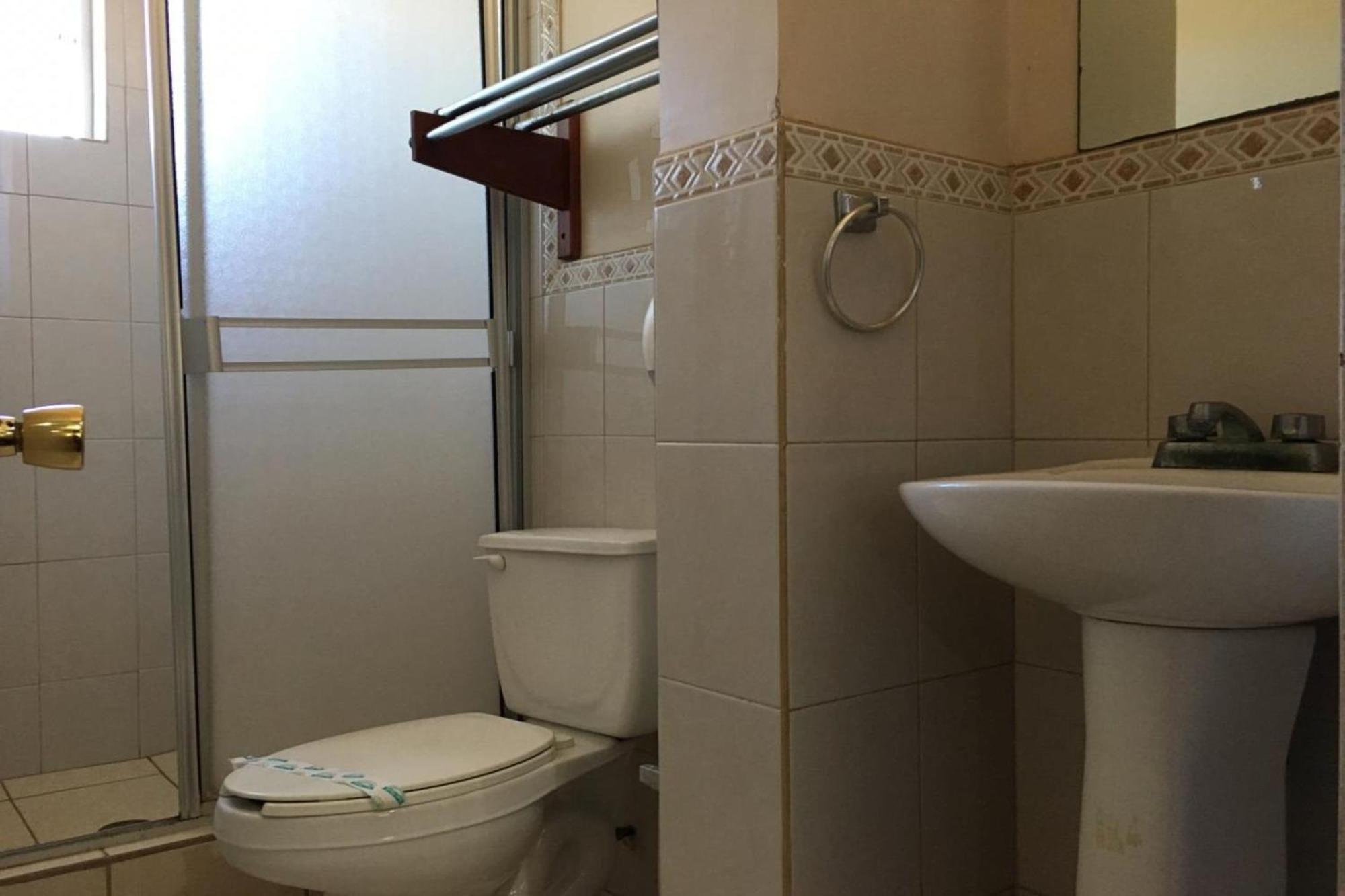 Oyo Hotel Cocobeach, Энсенада Экстерьер фото